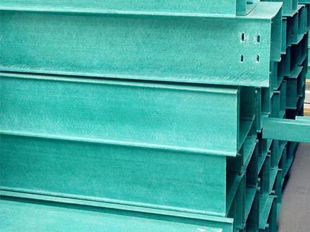 300*150玻璃鋼電纜橋架多少錢一米？