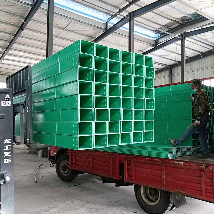 化工廠為什么要用玻璃鋼橋架？